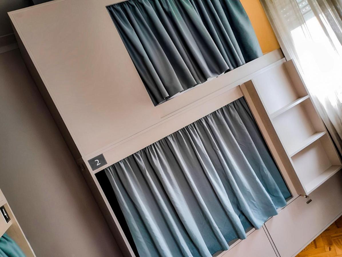 Hostel Vila Nova ヴィラ・ノヴァ・デ・ガイア エクステリア 写真
